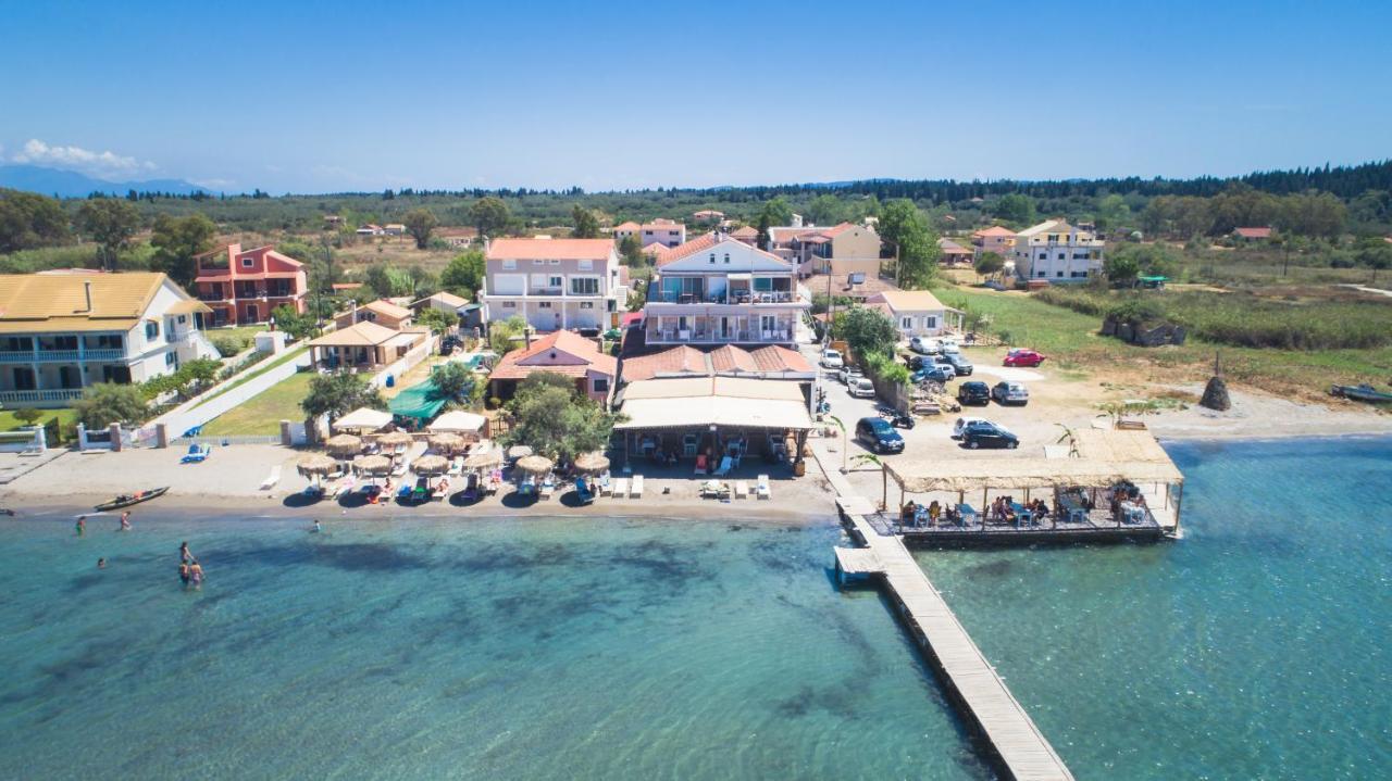 Petrakis Beach เลฟคิมมี ภายนอก รูปภาพ