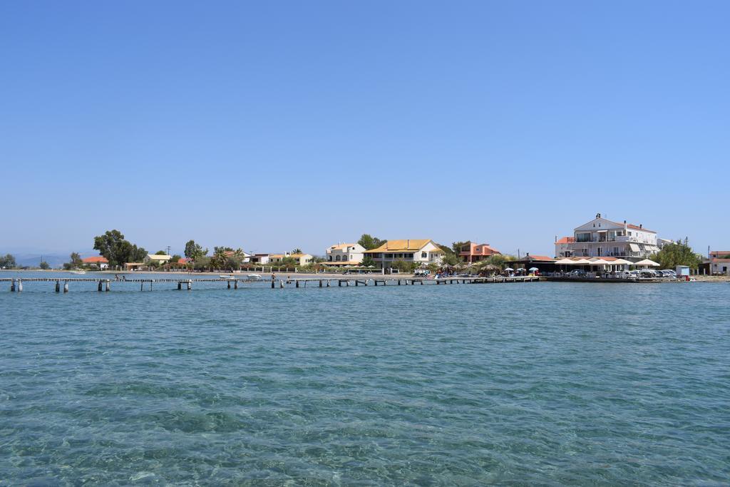 Petrakis Beach เลฟคิมมี ภายนอก รูปภาพ
