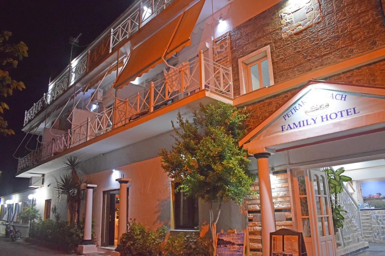 Petrakis Beach เลฟคิมมี ภายนอก รูปภาพ
